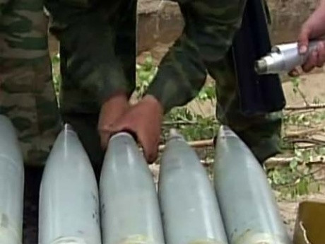 Tai nạn xảy ra khi các binh lính đang chuyển toàn bộ số đạn dược đã hết hạn sử dụng đi tiêu hủy. Ảnh 1TV