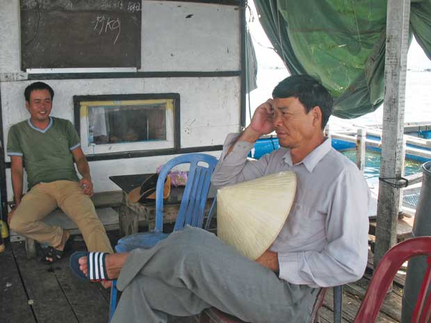 Những người Trung Quốc trên vịnh Cam Ranh.