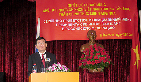 Chủ tịch nước Trương Tấn Sang tại Đại sứ quán Việt Nam ở Moscow ngày 26/7.