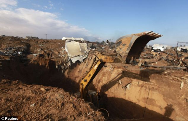 Những tuyến đường hầm giúp người dân Gaza duy trì cuộc sống dưới sự phong tỏa của Israel. Những tuyến đường hầm giúp người dân Gaza duy trì cuộc sống dưới sự phong tỏa của Israel.