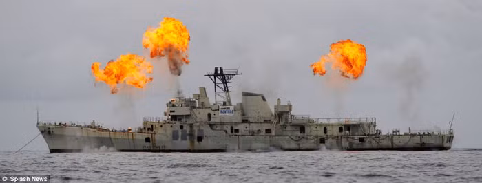 Tàu đã được đổ 220 tấn bê tông trước khi đánh chìm để đảm bảo nó không xê dịch đi chỗ khác.