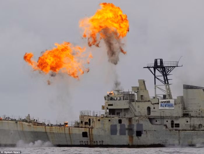 Tàu đã được làm sạch dầu và các chất độc hại khác trước khi nằm nghỉ dưới đáy đại dương.