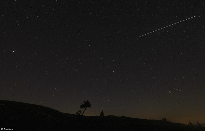 Mưa sao băng Perseid đêm 12/8.