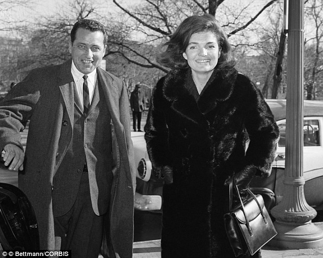 Ông Hill và bà Kennedy Ông Hill và bà Kennedy