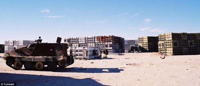 Trong thị trấn Yodaville có 178 tòa nhà được dựng lên bằng các thùng container đủ màu sắc. Các tòa nhà có đủ mọi kích cỡ, độ cao.