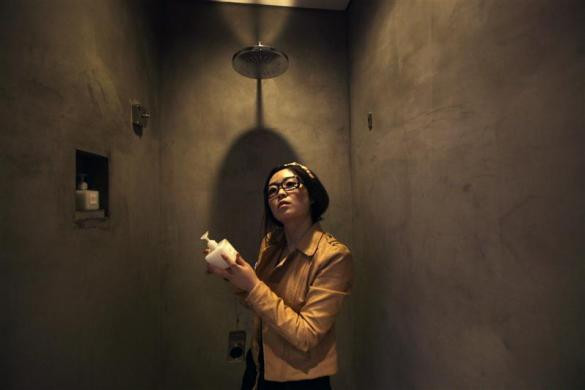 Kiểm tra sữa tắm trong khách sạn. Kiểm tra sữa tắm trong khách sạn.