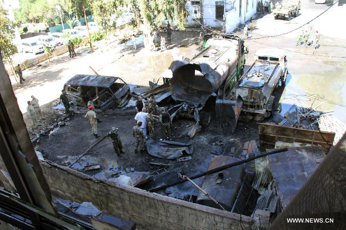 Nhóm này cũng tuyên bố mục tiêu của vụ đánh bom là các quan chức an ninh của chính phủ Syria và thành viên nhóm dân quân Hồi giáo Shabiha đang họp trong tòa nhà an ninh. Nhóm này cũng tuyên bố mục tiêu của vụ đánh bom là các quan chức an ninh của chính phủ Syria và thành viên nhóm dân quân Hồi giáo Shabiha đang họp trong tòa nhà an ninh.