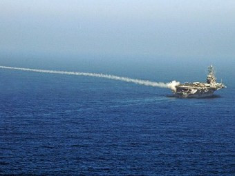 Tàu sân bay USS Abraham Lincoln. Ảnh AFP Tàu sân bay USS Abraham Lincoln. Ảnh AFP