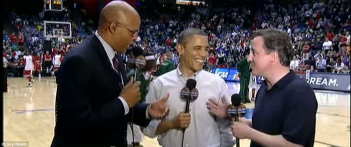 Hai nhà lãnh đạo tham gia phỏng vấn với truyền hình sau trận đấu. Hai nhà lãnh đạo tham gia phỏng vấn với truyền hình sau trận đấu.