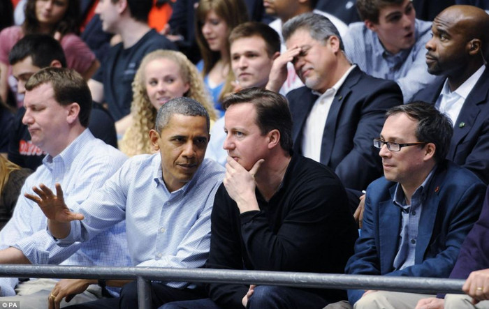 Obama là một người rất hâm mộ bóng rổ. Obama là một người rất hâm mộ bóng rổ.