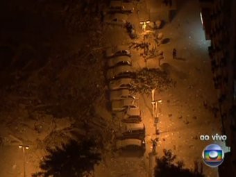 Hiện trường tòa nhà văn phòng 18 tầng đổ sập