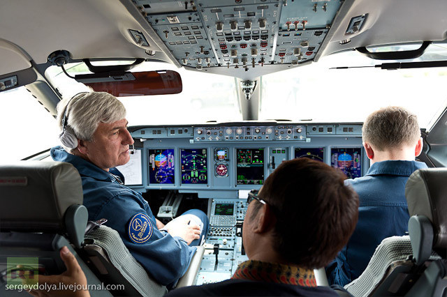 Chiếc Sukhoi Superjet-100 trước khi gặp tai nạn khủng khiếp (ảnh RT,sergeydolya)