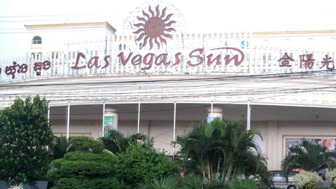 Một sòng bạc tại Bavet, tỉnh Svay Rieng, Campuchia. Một sòng bạc tại Bavet, tỉnh Svay Rieng, Campuchia.