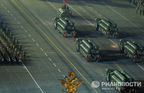 S-400 đổ về quảng trường Đỏ tham gia diễn tập diễu binh S-400 đổ về quảng trường Đỏ tham gia diễn tập diễu binh