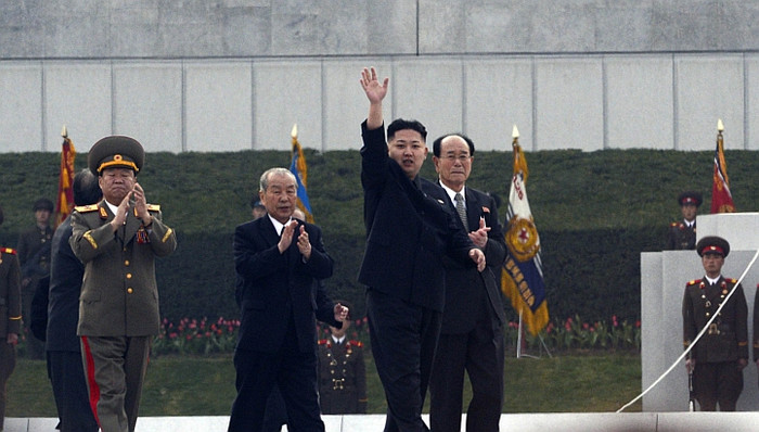 Nhà lãnh đạo Triều Tiên Kim Jong-un tại lễ khai mạc bắt đầu lễ kỷ niệm 100 năm ngày sinh nhà sáng lập đất nước Kim Nhật Thành. Nhà lãnh đạo Triều Tiên Kim Jong-un tại lễ khai mạc bắt đầu lễ kỷ niệm 100 năm ngày sinh nhà sáng lập đất nước Kim Nhật Thành.