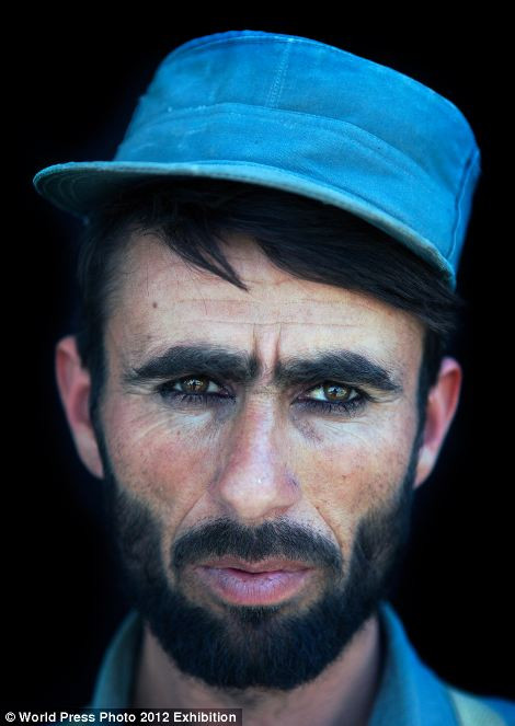 Học viên cảnh sát Afghanistan tại trung tâm đào tạo cảnh sát được điều hành bởi Đức ở Kunduz, Afghanistan. Ảnh Ton Koene. Học viên cảnh sát Afghanistan tại trung tâm đào tạo cảnh sát được điều hành bởi Đức ở Kunduz, Afghanistan. Ảnh Ton Koene.