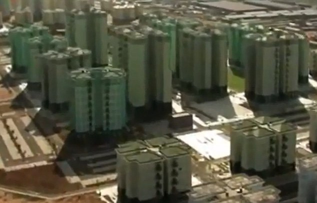 Các khối căn hộ đã gây ấn tượng với người dân Angola, nhưng chủ đầu tư đã thất bại trong việc bán chúng.