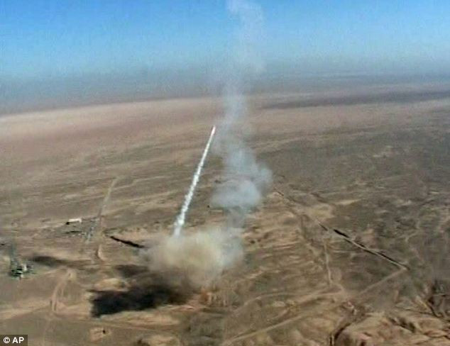 Tel Aviv đang xem xét một cách nghiêm túc hơn bao giờ hết tới khả năng dùng các cuộc không kích để phá hủy các cơ sở hạt nhân của Iran.