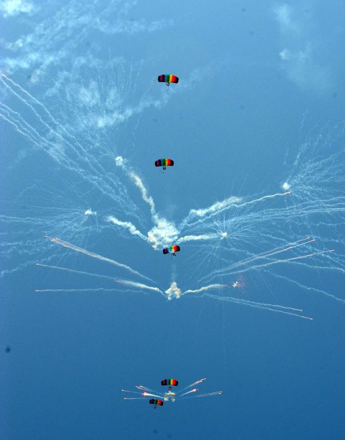 Màn trình diễn ấn tượng trong ngày khai mạc Màn trình diễn ấn tượng trong ngày khai mạc