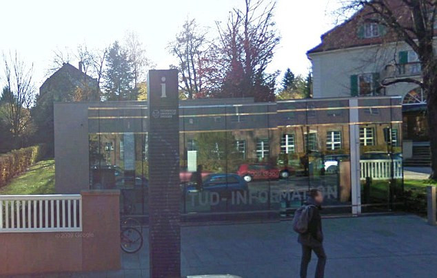 Đại học Dresden - nơi cậu bé vô tình được biết đến bài toán khó. Đại học Dresden - nơi cậu bé vô tình được biết đến bài toán khó.