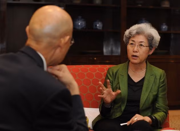 Phó Doanh trong cuộc phỏng vấn với tổng biên tập tờ The Nation Suthichai Yoon tại Bangkok hồi cuối tuần qua. Ảnh ANN