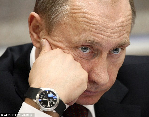 Tổng thống Putin đeo chiếc đồng hồ Aqua Lung khi tham dự Diễn đàn Kinh tế Thế giới tại Davos trong năm 2009. Tổng thống Putin đeo chiếc đồng hồ Aqua Lung khi tham dự Diễn đàn Kinh tế Thế giới tại Davos trong năm 2009.