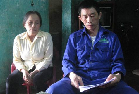 Anh Trịnh Văn Thúy về nước với 2 bàn tay trắng sau thời gian làm việc tại Belarus (ảnh: Đức Thiện) Anh Trịnh Văn Thúy về nước với 2 bàn tay trắng sau thời gian làm việc tại Belarus (ảnh: Đức Thiện)