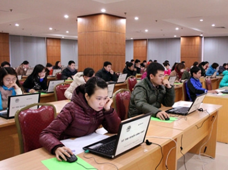 Thi công chức (ảnh minh họa)