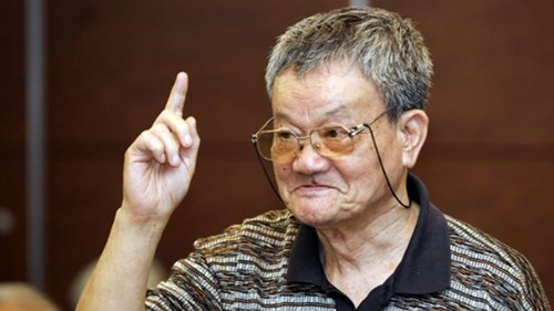 Nhà nghiên cứu Dương Danh Dy (ảnh: VIẾT CƯỜNG) Nhà nghiên cứu Dương Danh Dy (ảnh: VIẾT CƯỜNG)