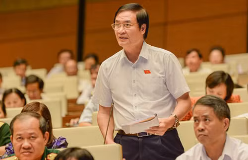 Đại biểu Quốc hội Vũ Xuân Trường, đoàn Nam Định (ảnhTrung tâm Báo chí, Văn phòng Quốc hội)