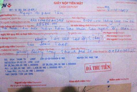 Phí xuất khẩu lao động được chuyển vào một tài khoản cá nhân của nhân viên công tác tại trung tâm Petromaning (ảnh: ĐỨC THIỆN)