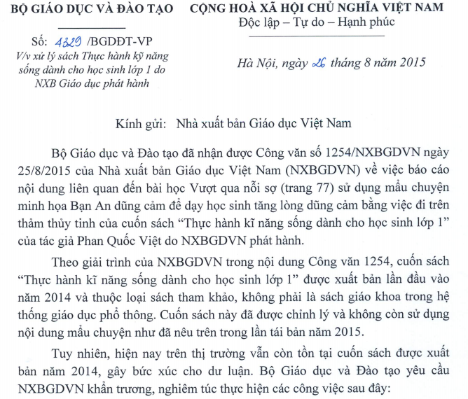 Công văn của Bộ GD&amp;ĐT đề nghị kiểm điểm trách nhiệm, cá nhân liên quan tới vụ "sách dạy học sinh đi trên thủy tinh" (ảnh: XUÂN QUANG