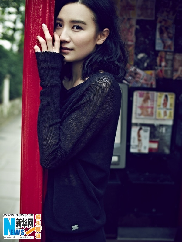 Cô được đánh giá là nữ diễn viên có tiềm năng và cực kỳ gợi cảm. Cô được đánh giá là nữ diễn viên có tiềm năng và cực kỳ gợi cảm.