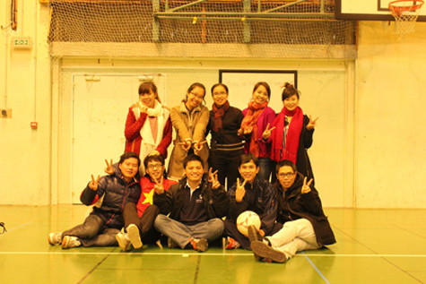 Góp phần vào thành công của giải không thể thiếu đội cổ động viên trẻ, đẹp, nhiệt tình này