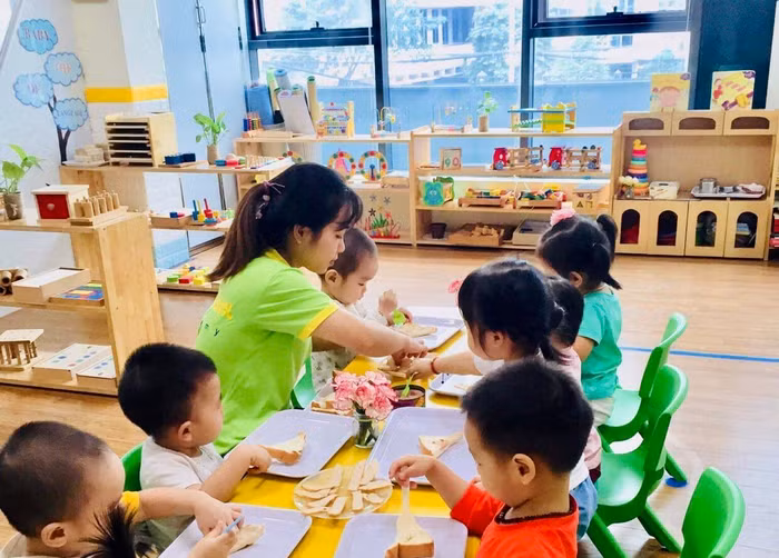 Cô giáo mầm non.jpg