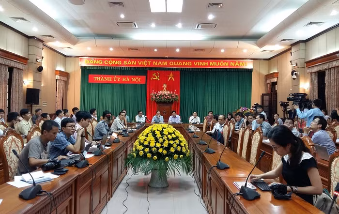 Báo chí đã có rất nhiều đóng góp vào sự nghiệp xây dựng và bảo vệ tổ quốc. ảnh: Ngọc Quang.