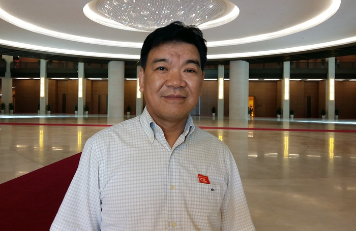 Đại biểu Quốc hội Nguyễn Ngọc Bảo cho rằng không nên chốt cứng con số trần lãi suất. Ảnh: Ngọc Quang. Đại biểu Quốc hội Nguyễn Ngọc Bảo cho rằng không nên chốt cứng con số trần lãi suất. Ảnh: Ngọc Quang.