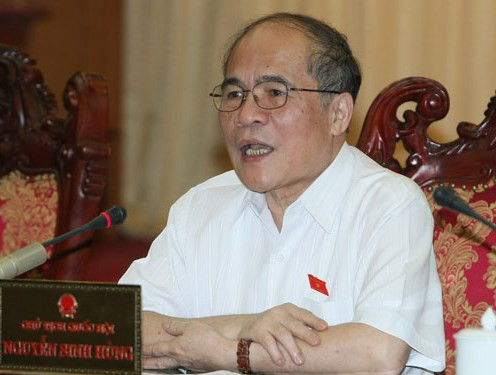 Chủ tịch Quốc hội Nguyễn Sinh Hùng: "Đã trưng cầu ý dân là do dân quyết định chứ Quốc hội không quyết định được". ảnh: TTO. Chủ tịch Quốc hội Nguyễn Sinh Hùng: "Đã trưng cầu ý dân là do dân quyết định chứ Quốc hội không quyết định được". ảnh: TTO.