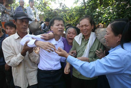 Nhiều Đại biểu Quốc hội ủng hộ "quyền im lặng" nhằm đảm bảo quyền con người, quyền công dân. ảnh: TNO. Nhiều Đại biểu Quốc hội ủng hộ "quyền im lặng" nhằm đảm bảo quyền con người, quyền công dân. ảnh: TNO.