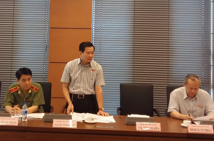 Đại biểu Nguyễn Đình Quyền lo lắng nếu không quy định rõ trách nhiệm vào luật thì sẽ xuất hiện "con ngáo ộp" trong kiểm toán. ảnh: Ngọc Quang. Đại biểu Nguyễn Đình Quyền lo lắng nếu không quy định rõ trách nhiệm vào luật thì sẽ xuất hiện "con ngáo ộp" trong kiểm toán. ảnh: Ngọc Quang.