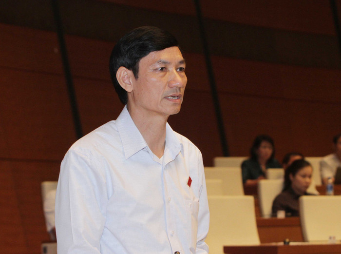 Đại biểu Đỗ Văn Vẻ đề nghị tiếp tục có chính sách đặc biệt cho Trường Sa và Hoàng Sa. ảnh: TTBC