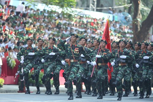 Diễu binh kỷ niệm ngày giải phóng miền Nam 30/4/1975 - 30/4/2015. ảnh: TNO. Diễu binh kỷ niệm ngày giải phóng miền Nam 30/4/1975 - 30/4/2015. ảnh: TNO.