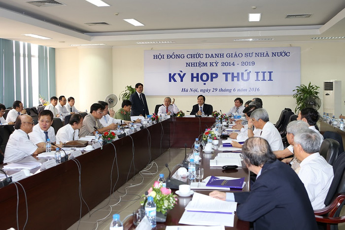 Chính phủ ra Nghị định 117 có hiệu lực từ 15/9/2016 điều chỉnh chế độ tiền lương đối với giảng viên cao cấp được bổ nhiệm chức danh giáo sư. ảnh: hdcdgsnn.gov.vn