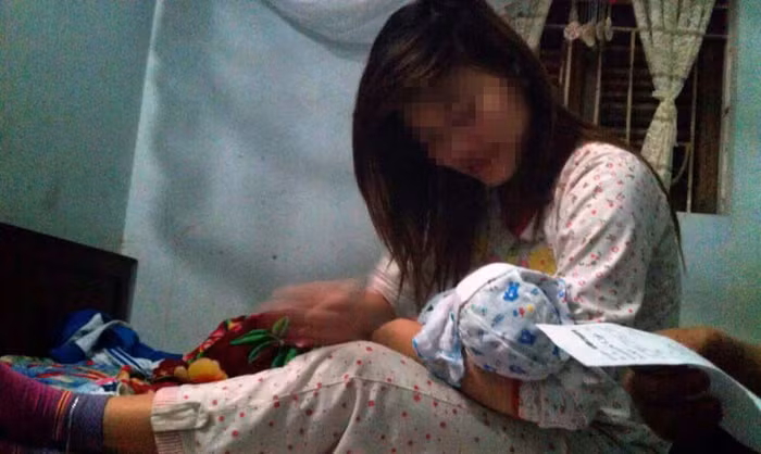 Sản phụ 20 tuổi phải sinh con 1 mình vì gặp phải gã "sở khanh" Sản phụ 20 tuổi phải sinh con 1 mình vì gặp phải gã "sở khanh"