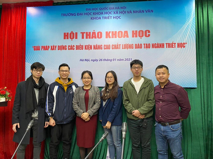 Giảng viên và sinh viên khoa Triết học tham dự Hội thảo khoa học "Giải pháp xây dựng các điều kiện nâng cao chất lượng đào tạo ngành Triết học" (ảnh: Tiến sĩ Phạm Hoàng Giang cung cấp)