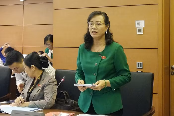 Đại biểu Nguyễn Thị Quyết Tâm nhấn mạnh, lãng phí niềm tin của nhân dân là nguy hiểm nhất. ảnh: Ngọc Quang.