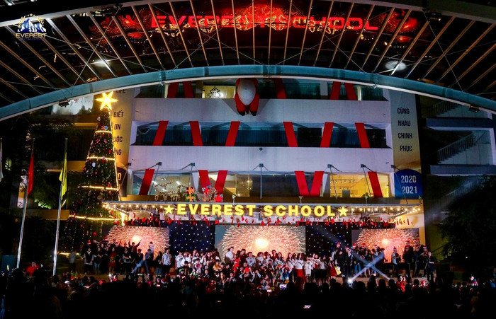 Everest là ngôi trường luôn tràn ngập tình yêu thương. Everest là ngôi trường luôn tràn ngập tình yêu thương.