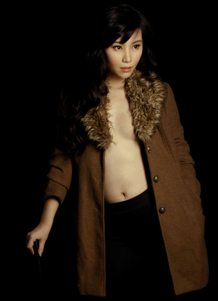 Mai Hải Anh cũng đang tham gia bộ phim tâm lý xã hội của hãng phim Rồng Vàng mang tên Túc cầu tím, dài 30 tập.Cô thử sức đóng vai một phụ nữ lẳng lơ, đanh đá.