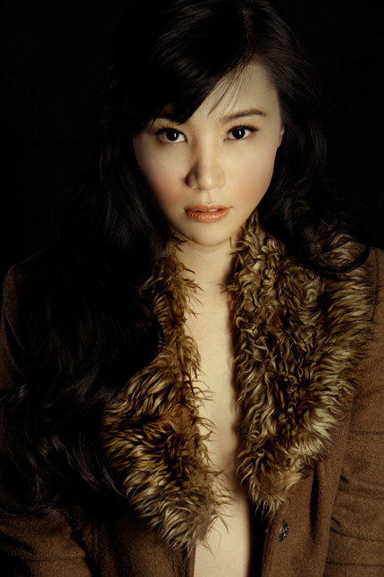 Rút kinh nghiệm, lần này Mai Hải Anh thực hiện bộ ảnh bán nude đã kín đáo hơn nhiều so với những bộ ảnh trước đó của cô.