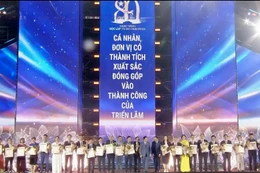 Vietnam Airlines được vinh danh “Không gian trưng bày tiêu biểu” tại Triển lãm Thành tựu đất nước